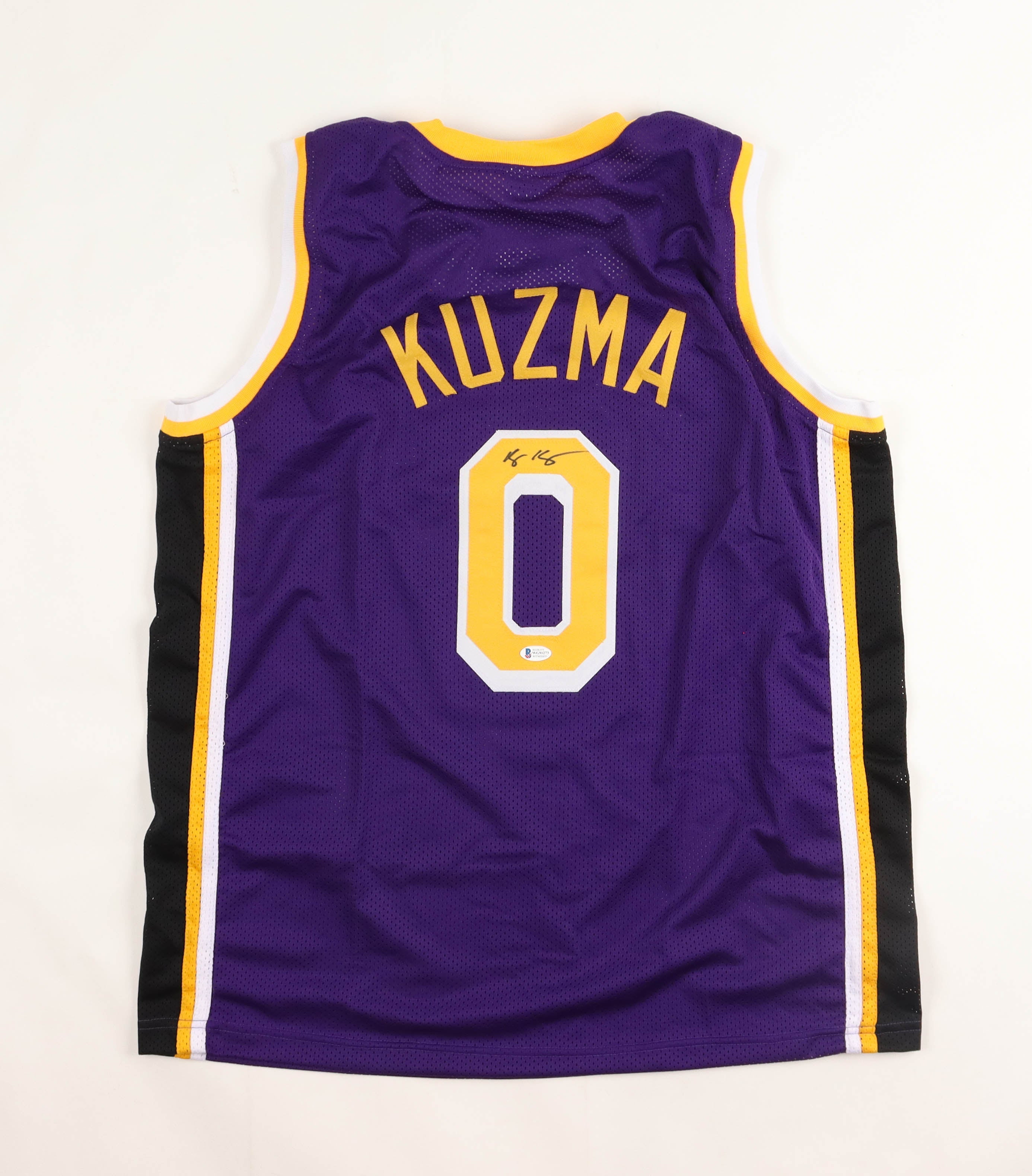Kyle Kuzma Signed Jersey (Beckett)