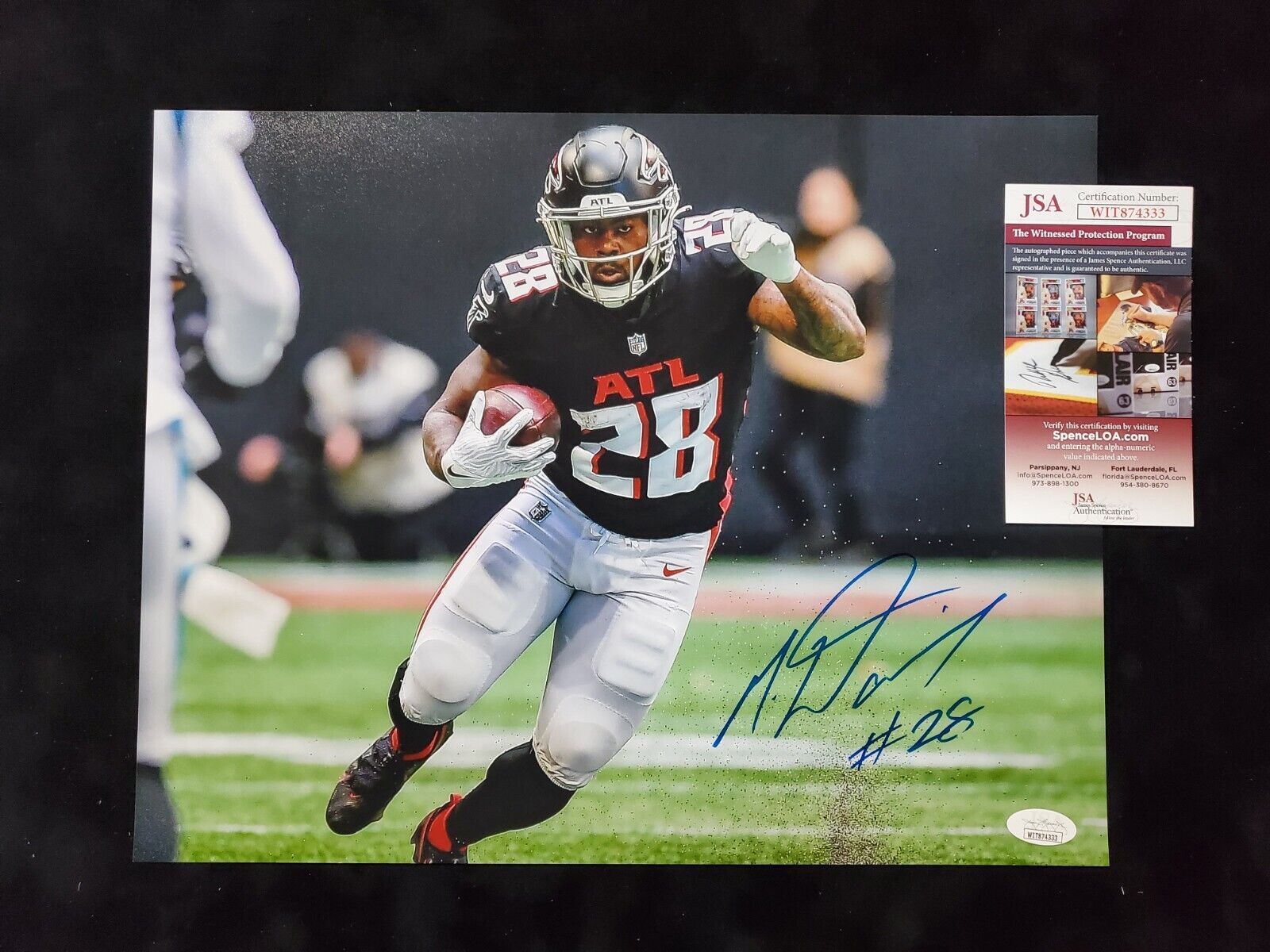 Atlanta Falcons Mike Davis Autographed Signed 11X14 Photo Jsa Coa