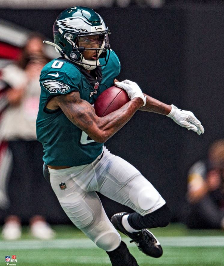 DeVonta Smith in Action Philadelphia Eagles 8" x 10" Football Photo