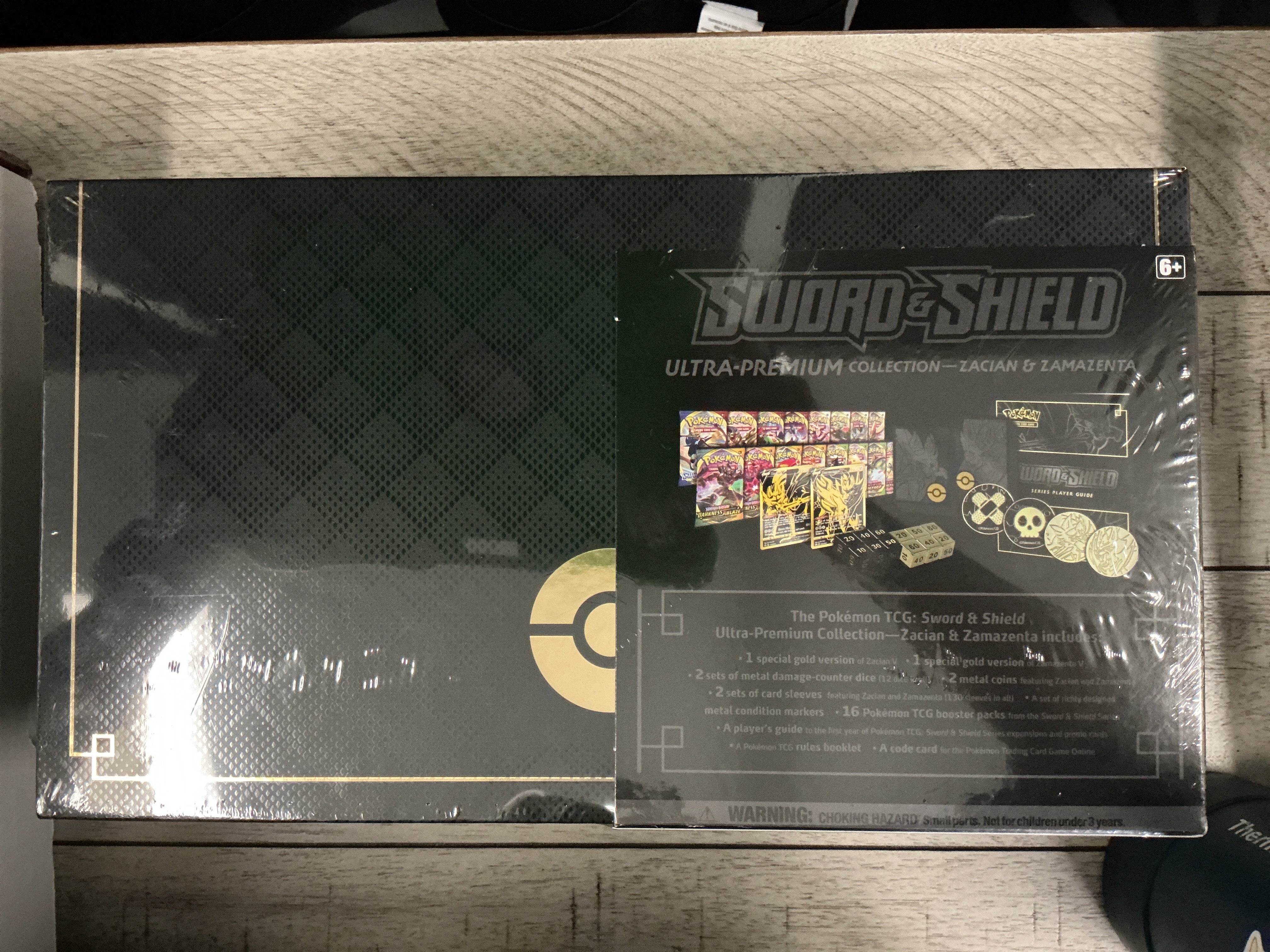 Pokemon Sword & Shield Ultra-Premium Collection - Zacian & Zamazenta