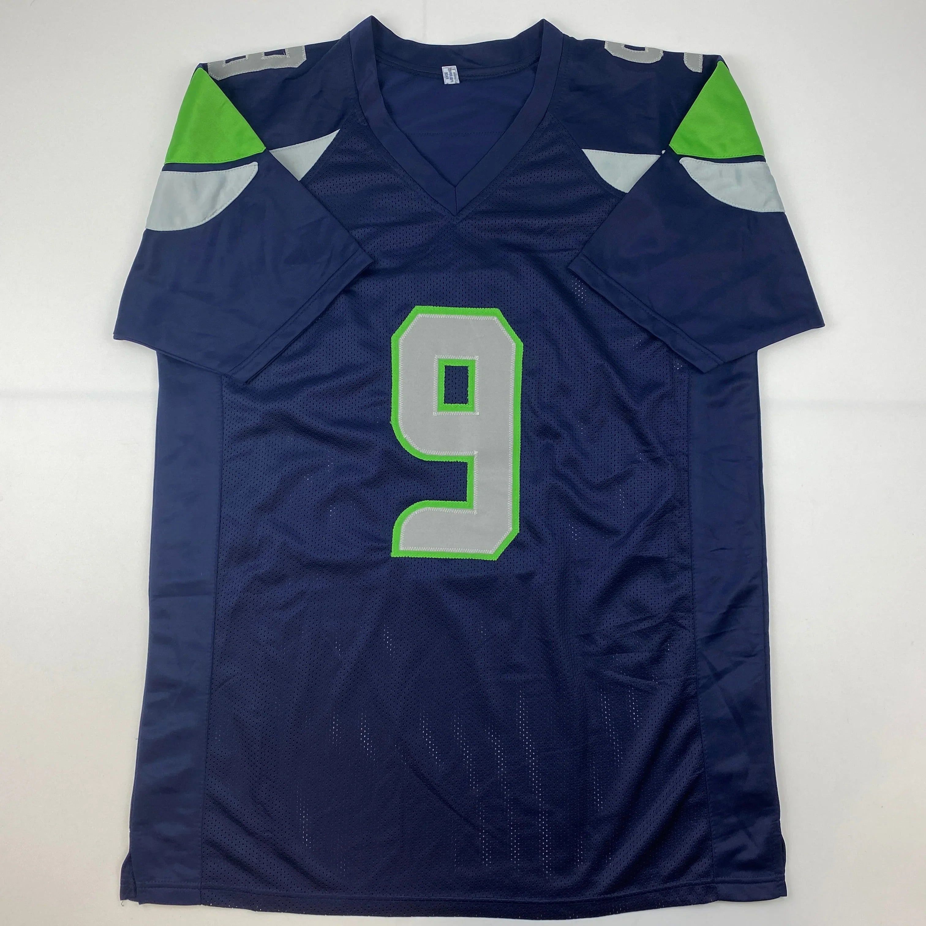 Autographed/Signed Kenneth Walker Seattle Blue Football Jersey Beckett BAS COA