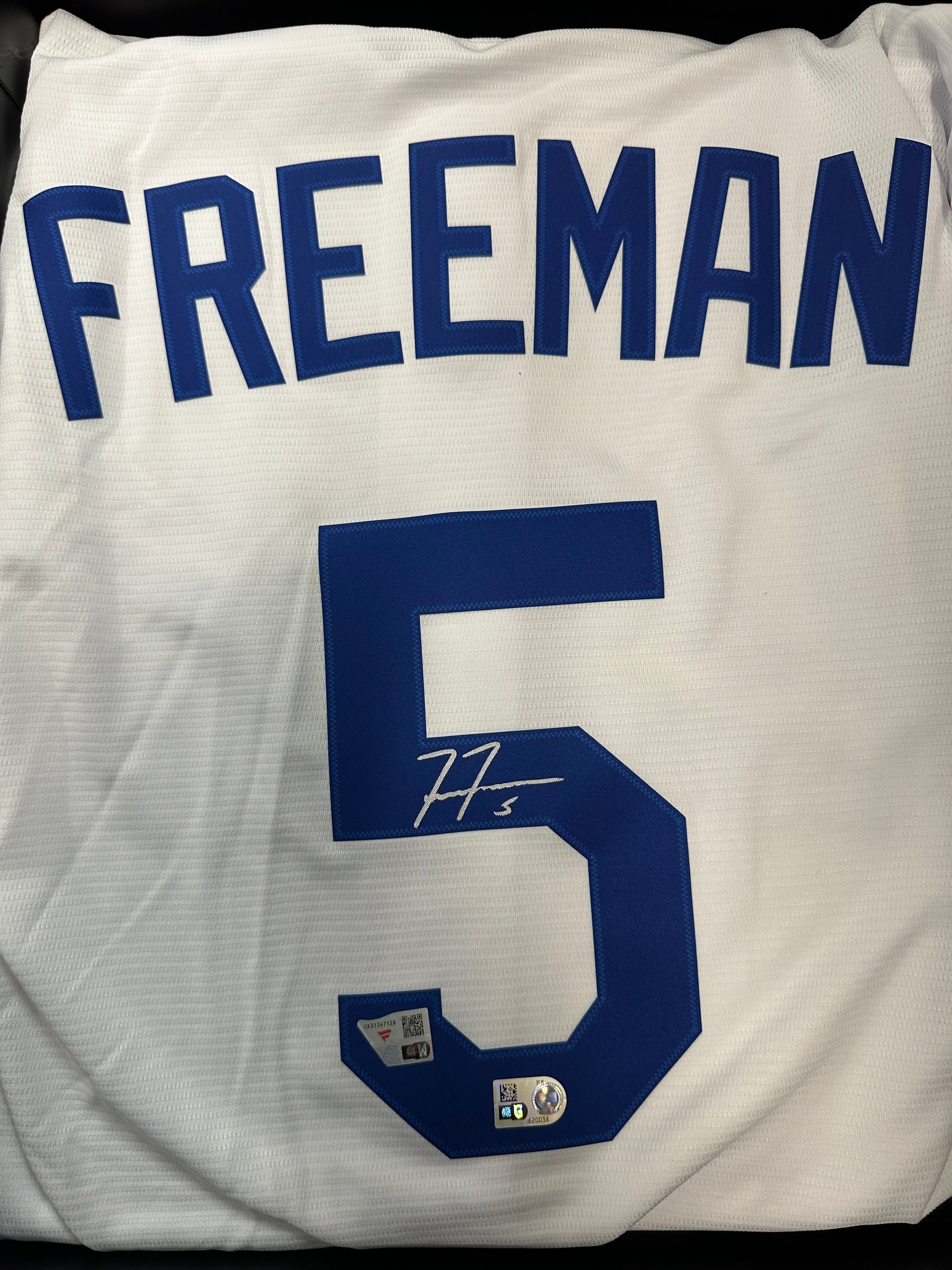 Autographed Freddie Freeman World Series Patch Jersey Signed