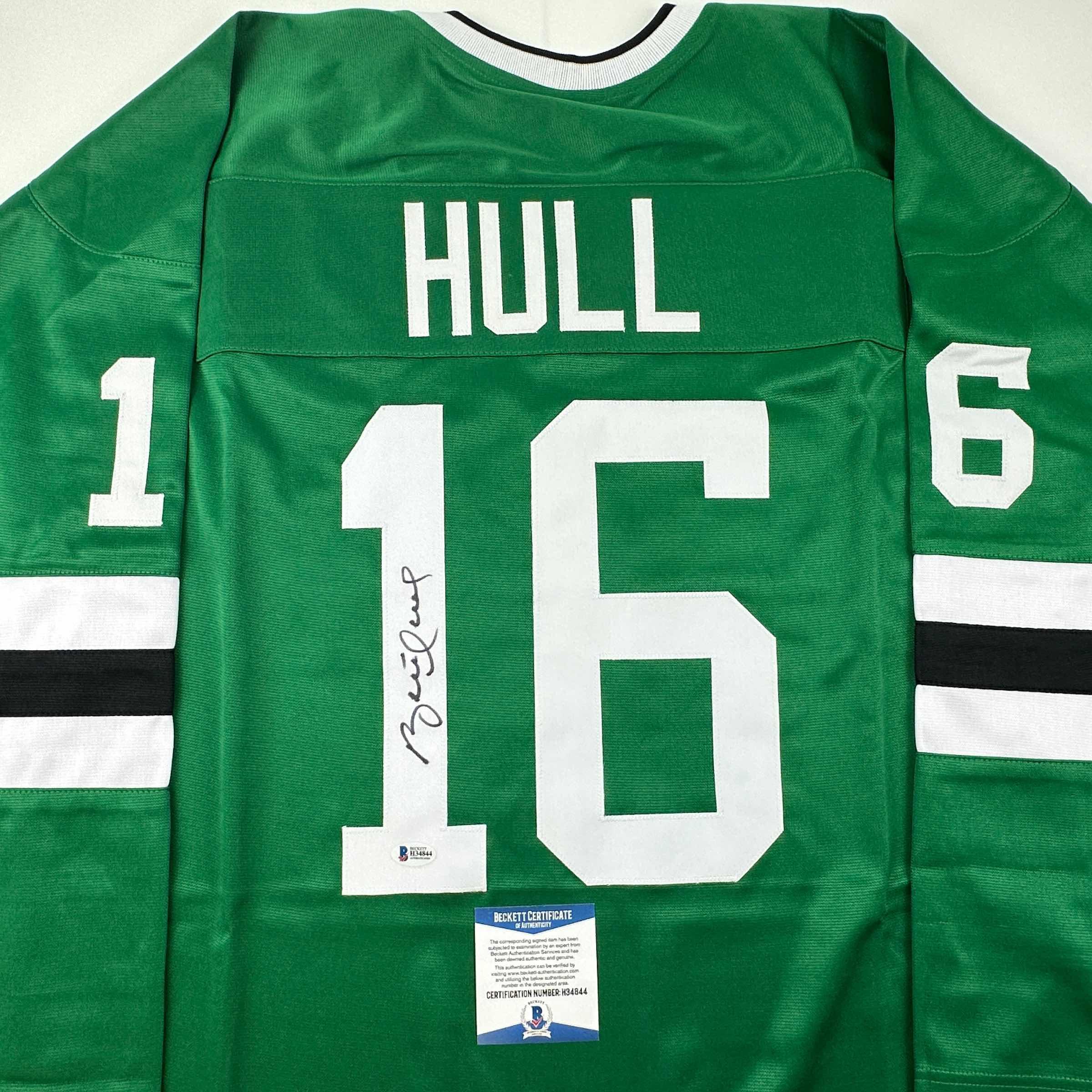 Autographed/Signed Brett Hull Dallas Green Hockey Jersey Beckett BAS COA