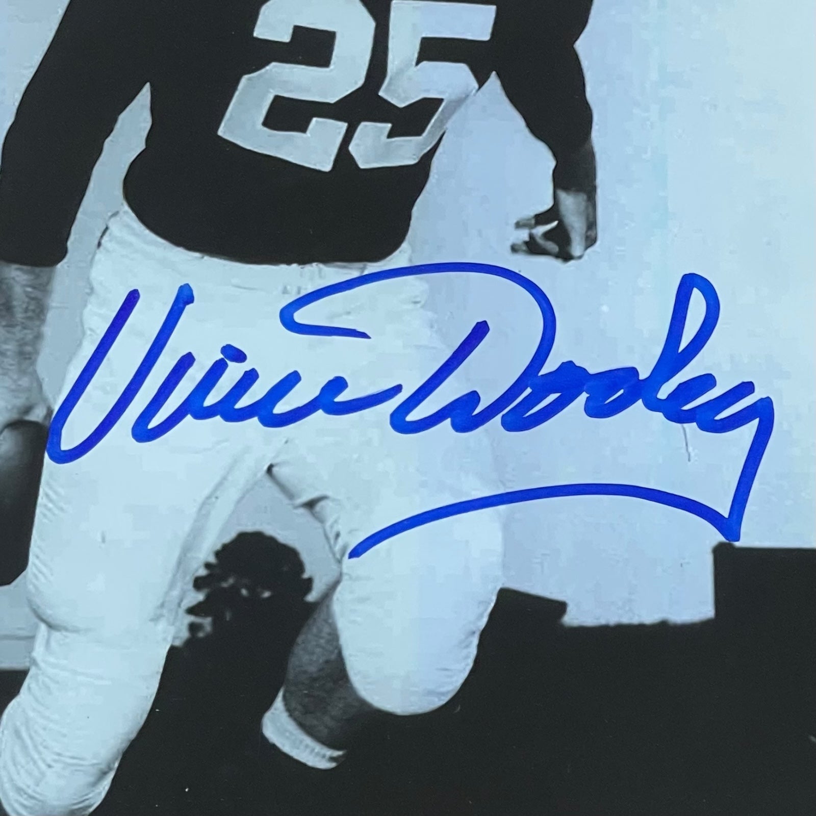 Vince Dooley Autographed Auburn Tigers (BW Playing) Framed 8x10 Photo
