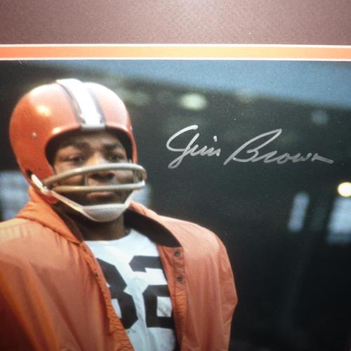 Jim Brown Autographed Cleveland Browns Deluxe Framed 16x20 Photo - Fanatics