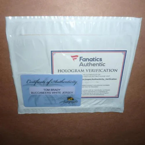 Tom Brady Autographed Tampa Bay Buccaneers (White #12) Deluxe Framed Jersey - Fanatics