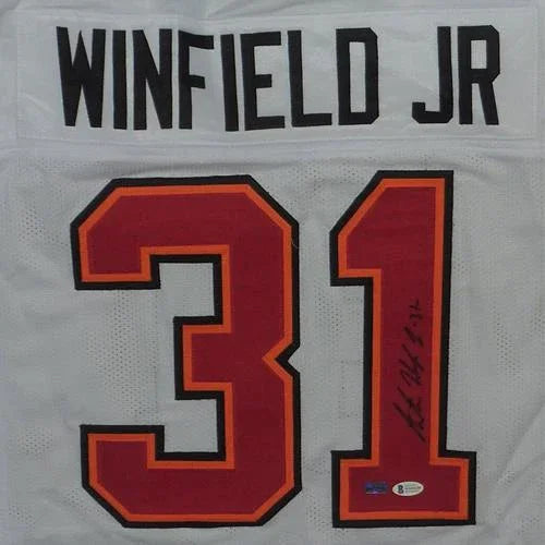 Antoine Winfield Jr Autographed Tampa Bay (White #31) Custom Jersey - BAS