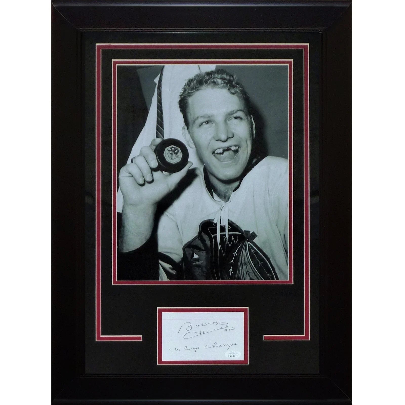 Bobby Hull Autographed Chicago Blackhawks (50th Goal BW) 11x14 Photo "Signature Series" Frame - JSA