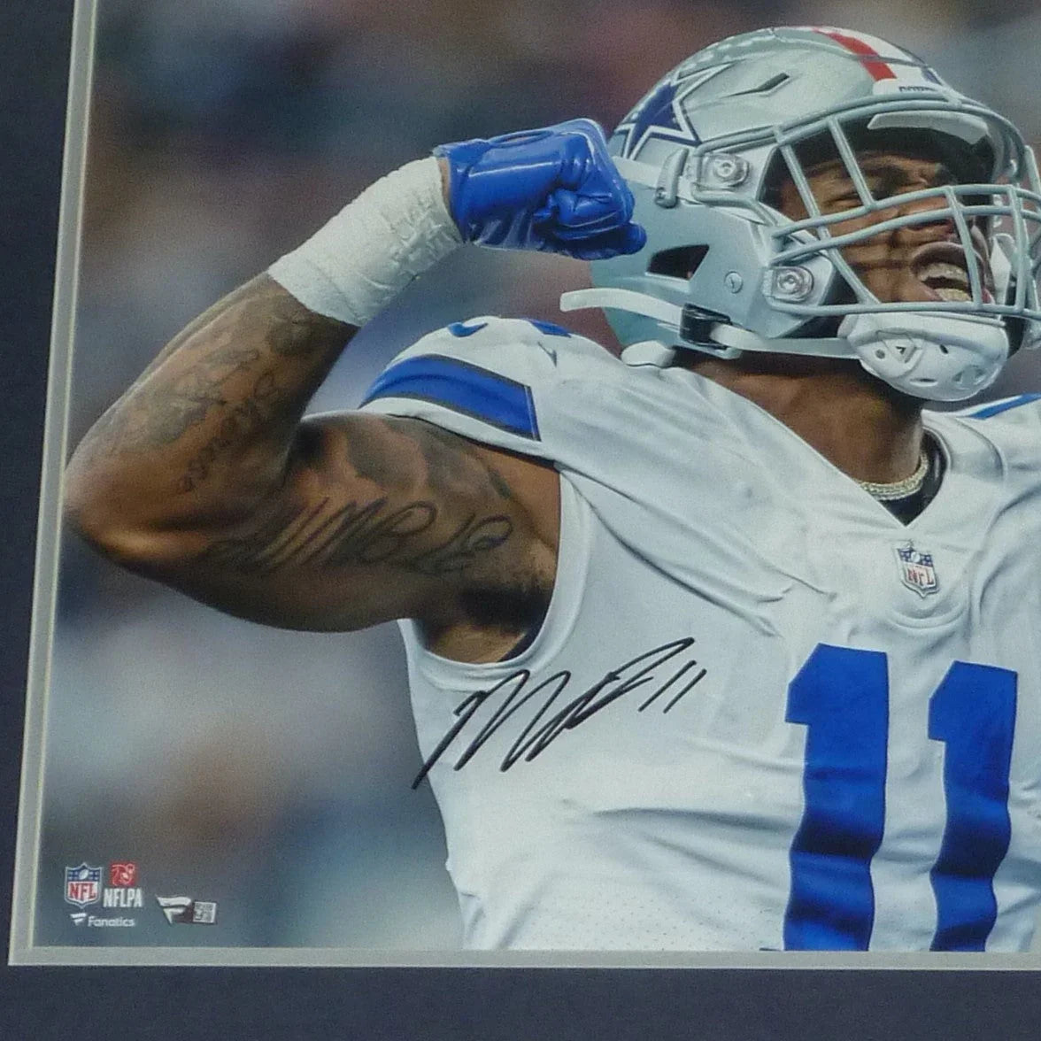 Micah Parsons Autographed Dallas Cowboys (Horiz Flex) Deluxe Framed 16x20 Photo - Fanatics