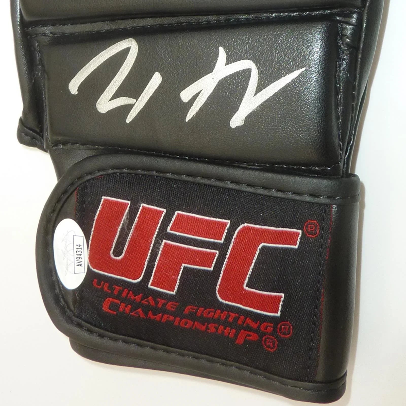 Max Holloway Autographed UFC Glove - JSA