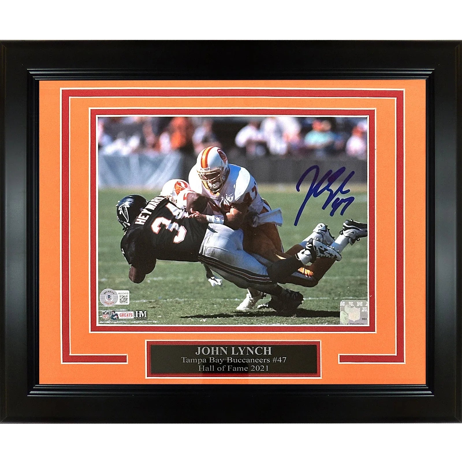 John Lynch Autographed Tampa Bay Buccaneers Deluxe Framed 8x10 Photo - Beckett