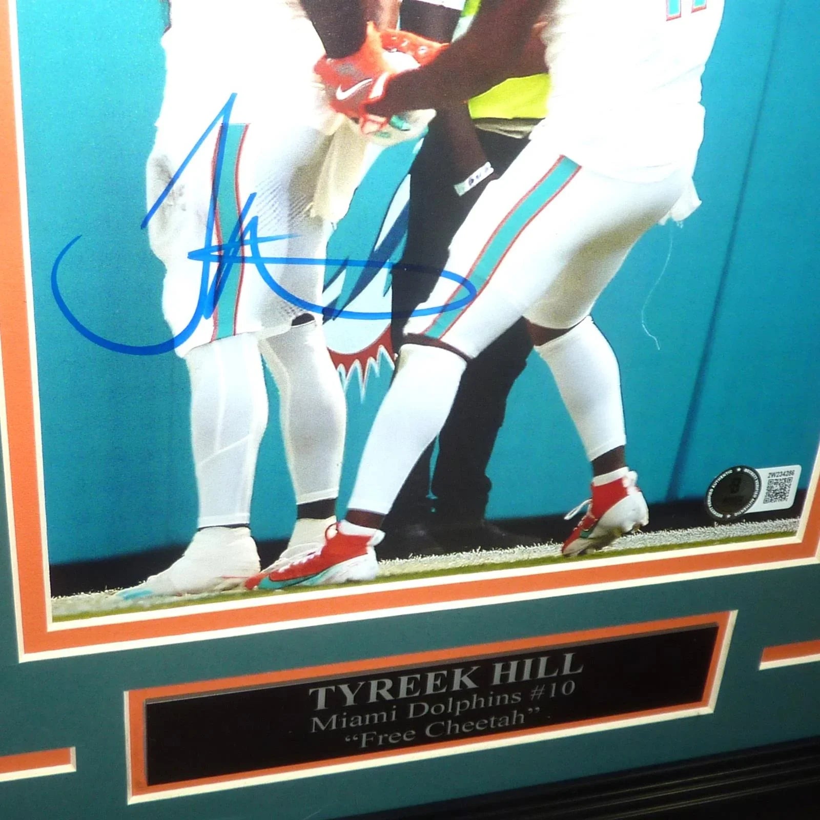 Tyreek Hill Autographed Miami Dolphins (Handcuffs Celebration Color) Deluxe 8x10 Photo - Beckett