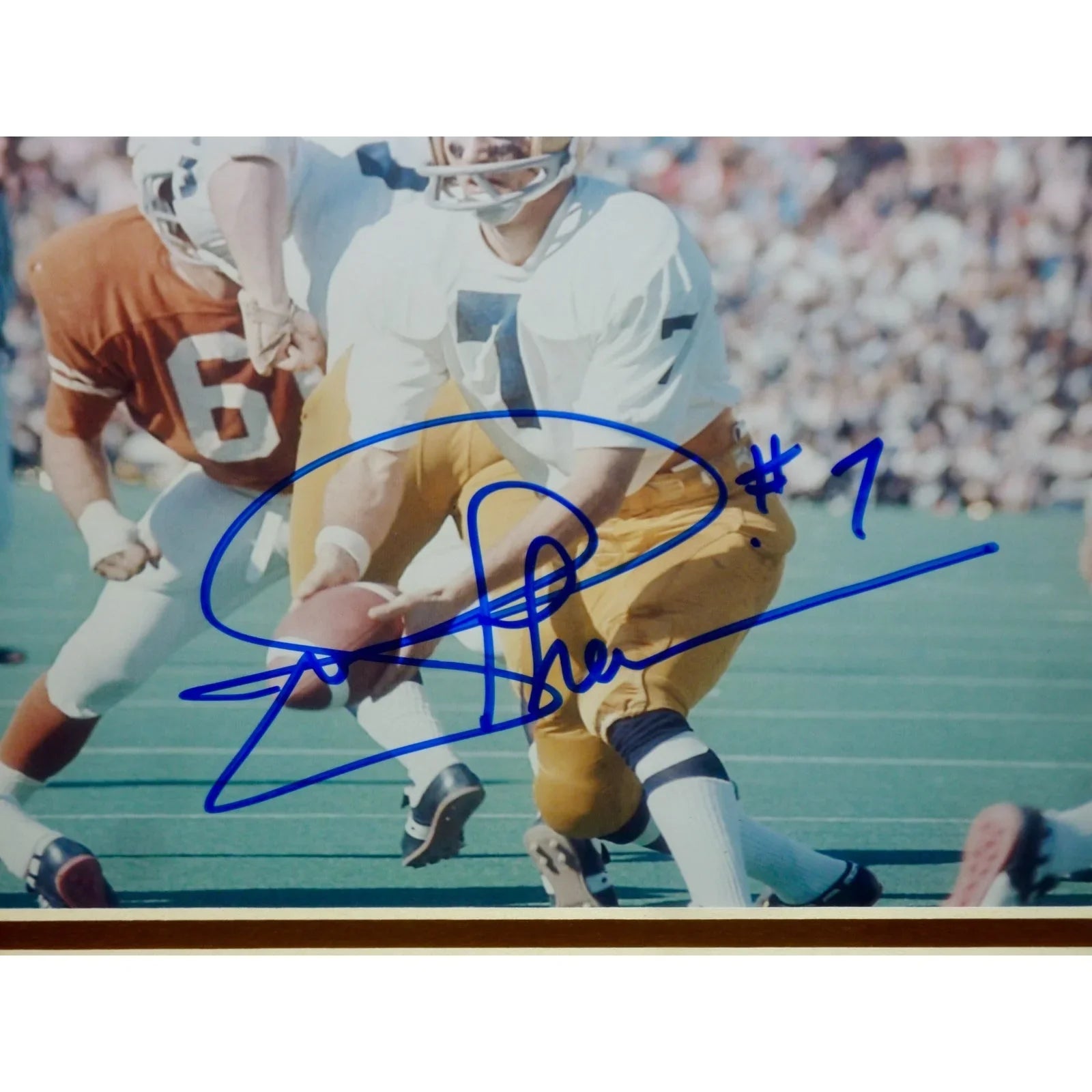 Joe Theismann Autographed Notre Dame Fighting Irish (White Jersey Horiz) Deluxe Framed 8x10 Photo - Beckett
