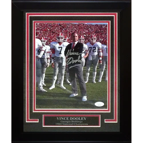 Vince Dooley Autographed Georgia Bulldogs Deluxe Framed 8x10 Photo - JSA