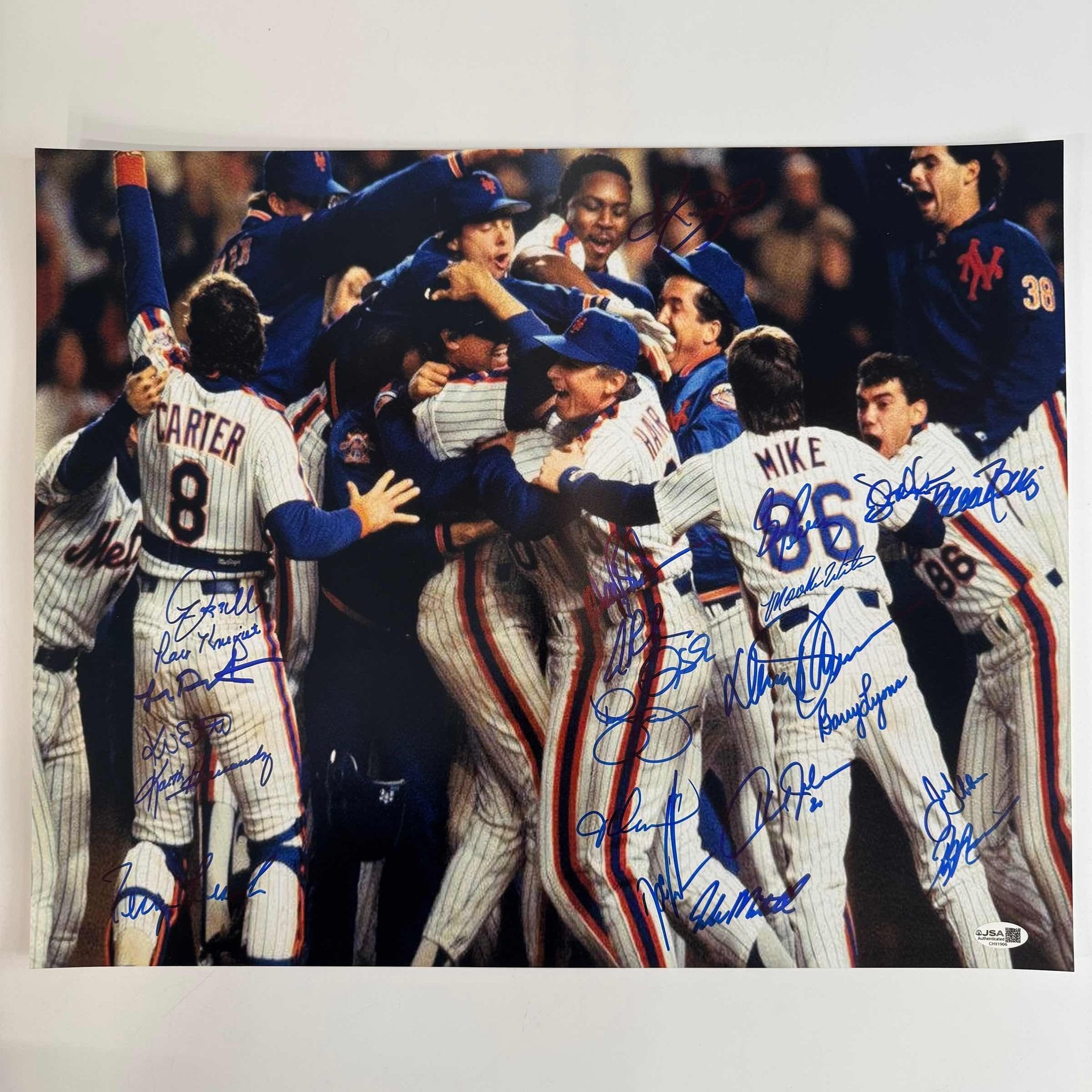 Autographed/Signed 1986 New York Mets Team 26x Sigs World Series Champions 16x20 Baseball Photo JSA COA