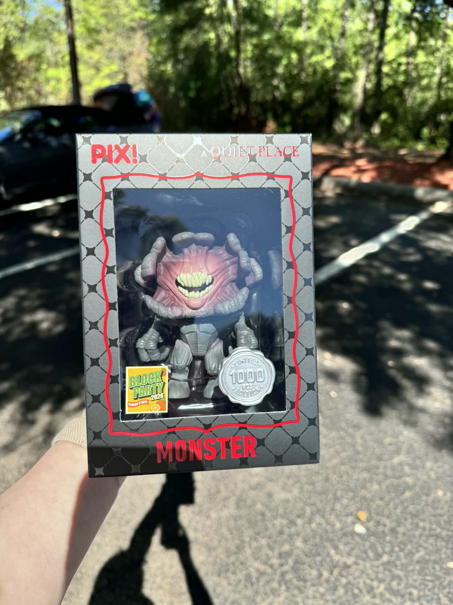 [Thrilljoy] [MEGACON Block Party] A Quiet Place Monster HERO LE1000 PIX Vinyl Figure with Protector