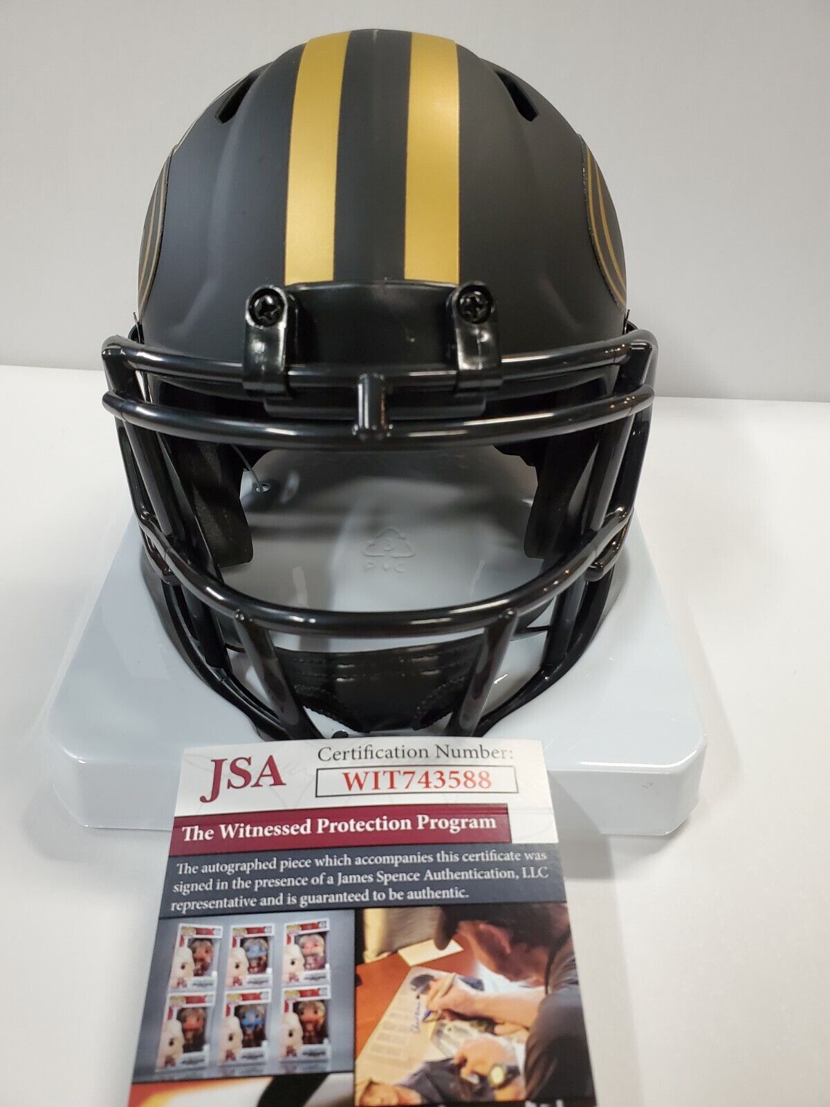 San Francisco 49Ers Vernon Davis Autographed Eclipse Mini Helmet Jsa Coa