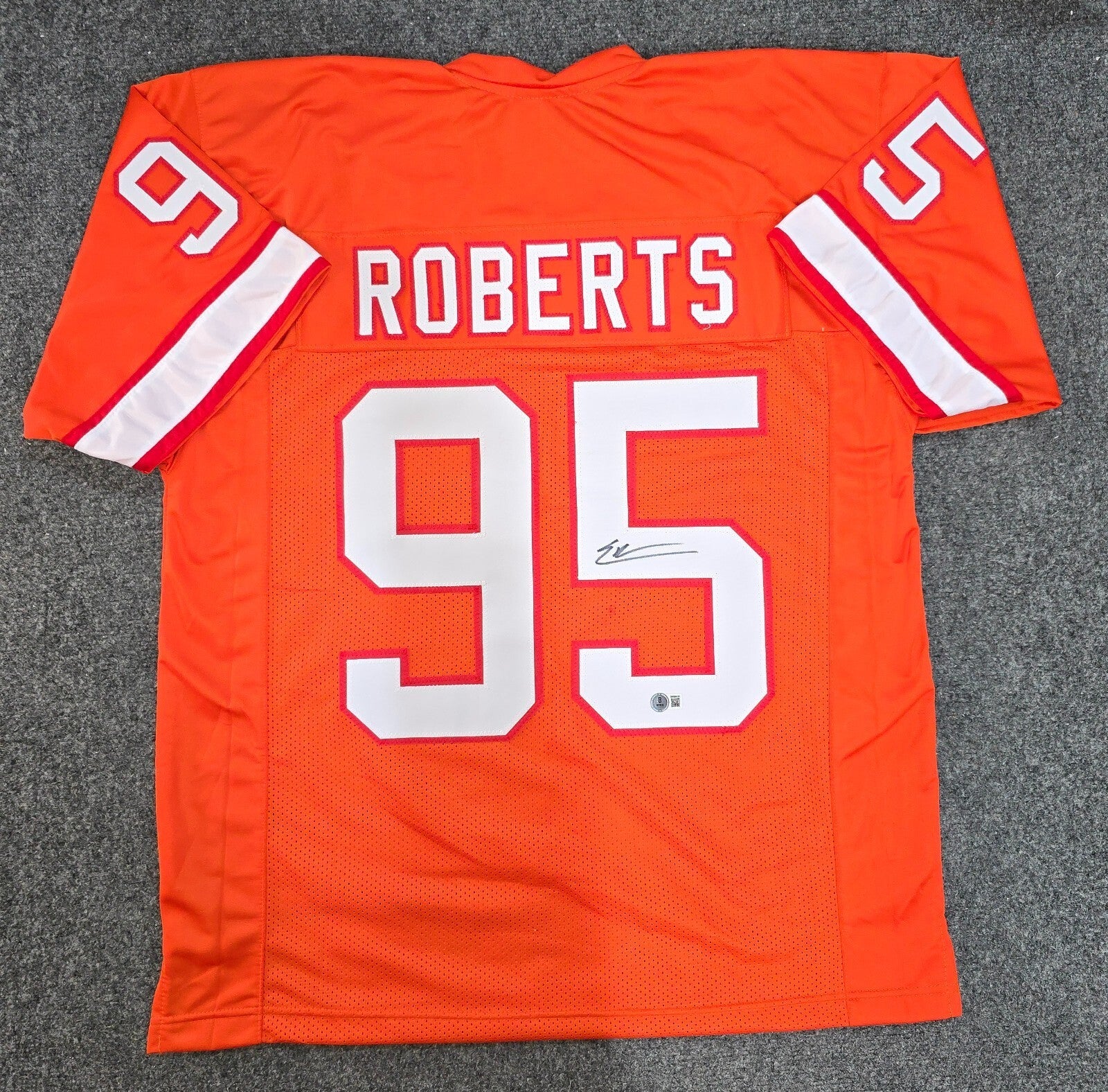 Tampa Bay Buccaneers Elijah Roberts Autographed Signed Jersey Beckett Holo