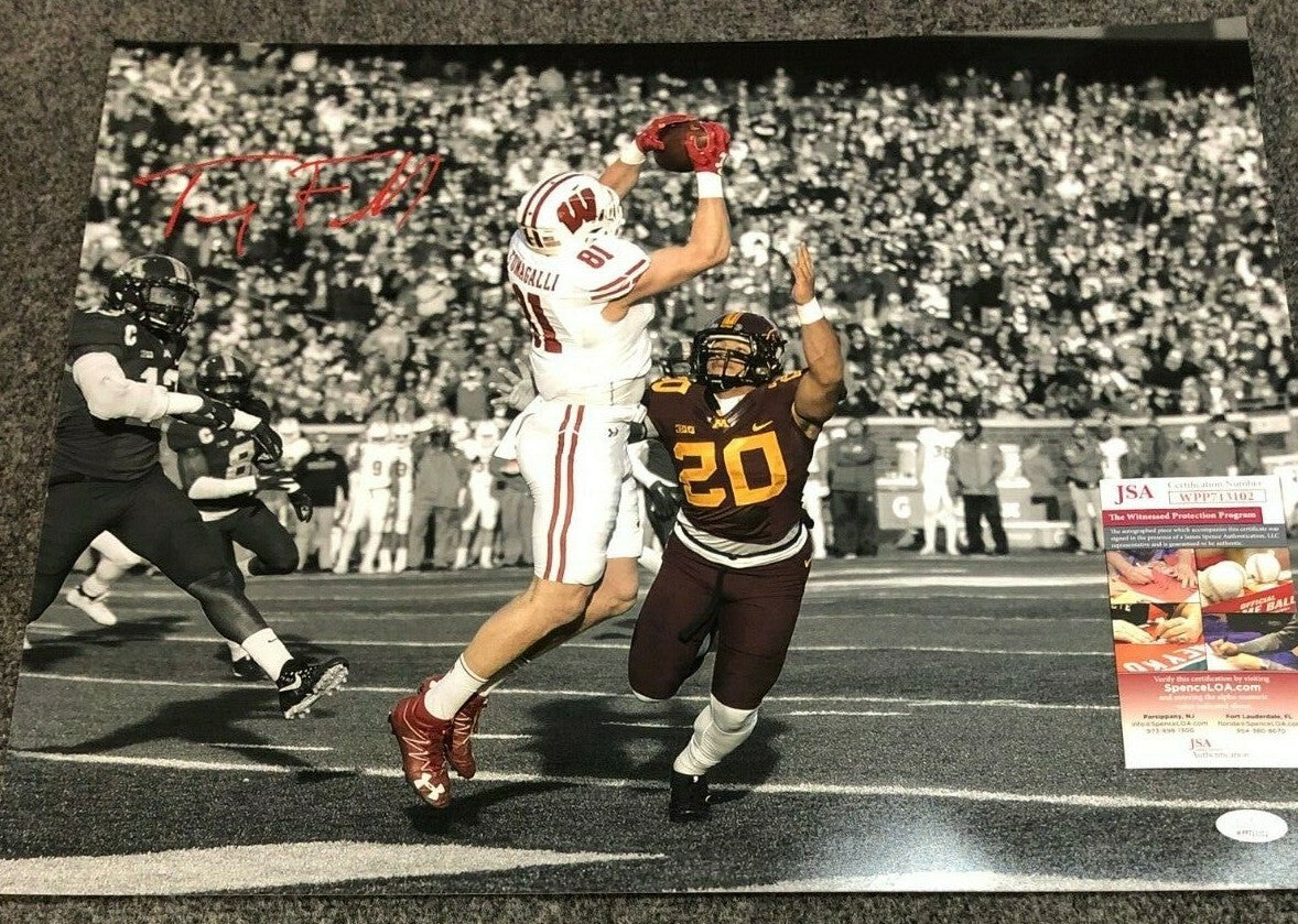 Wisconsin Badgers Troy Fumagalli Autographed Signed 16X20 Photo Jsa  Coa