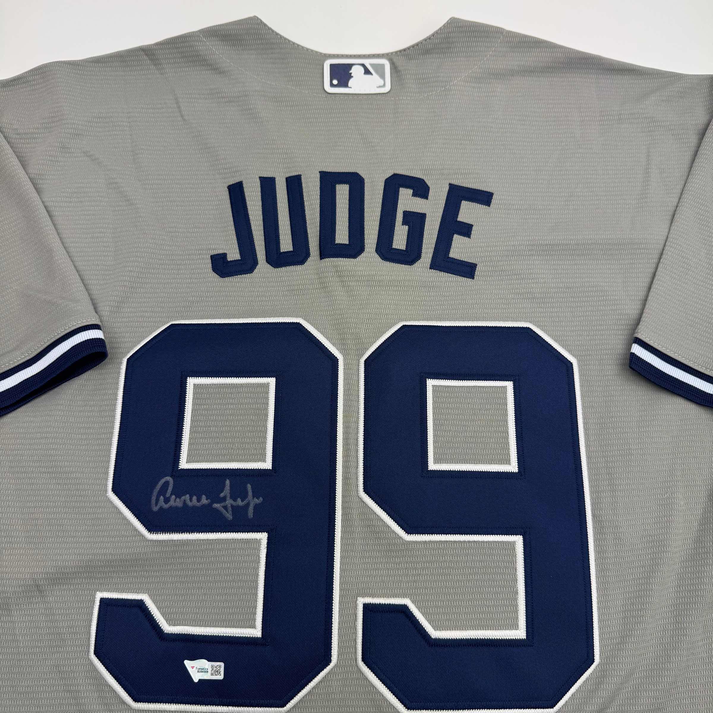 Autographed/Signed Aaron Judge New York Yankees Authentic Majestic Grey Baseball Jersey Fanatics COA