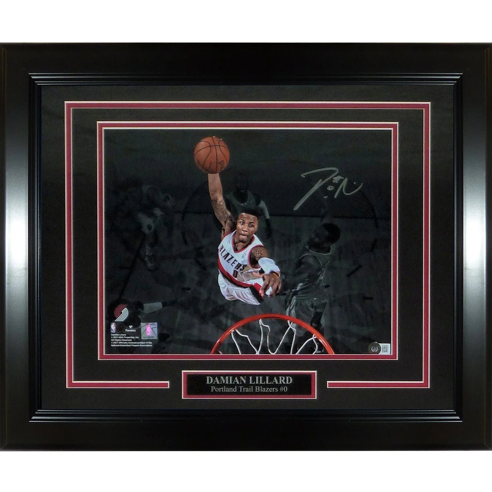 Damian Lillard Autographed Portland Trailblazers (Spotlight Dunk) Deluxe Framed 11x14 Photo - Beckett