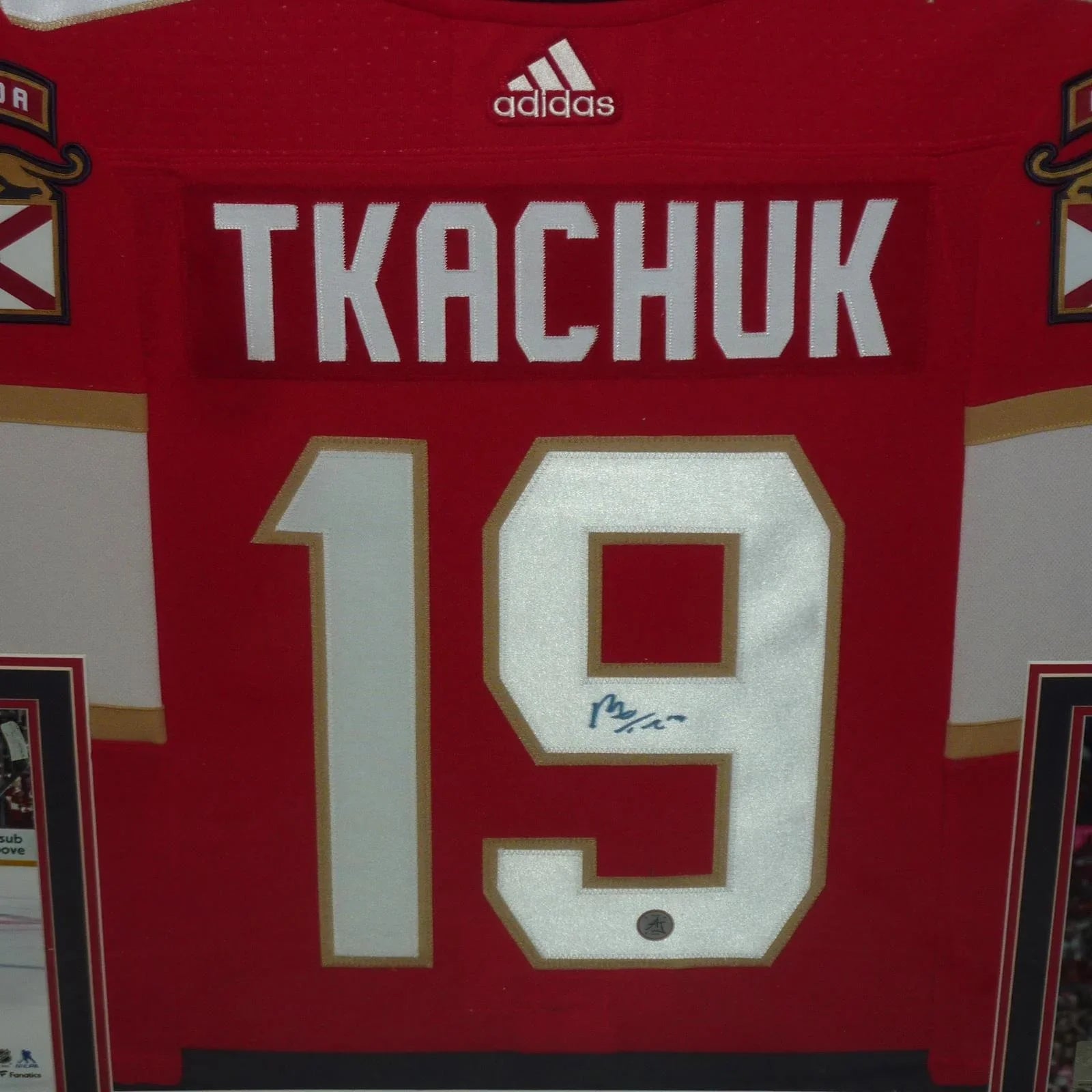 Matthew Tkachuk Autographed Florida Panthers (Adidas Red #19) Deluxe Framed Jersey - Frozen Pond
